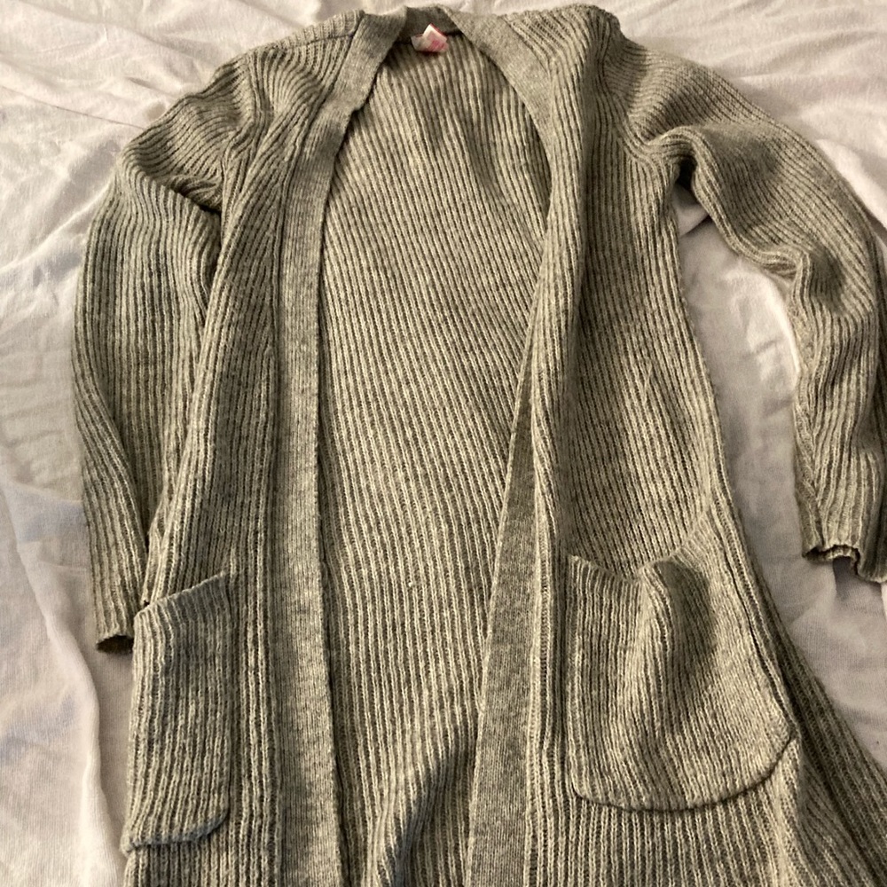 Long sweater with pockets